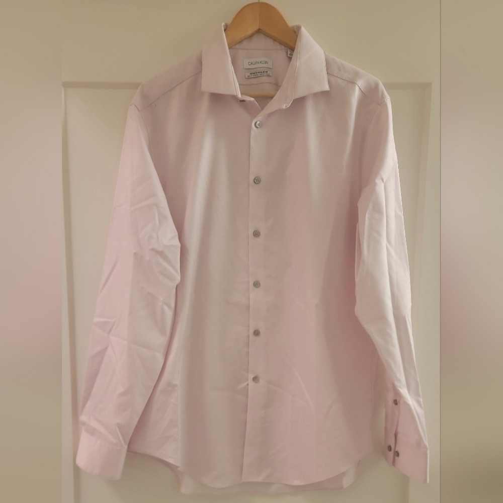 Calvin Klein Slim Fit Light Pink Button-Down Dress Shirt in size:XL